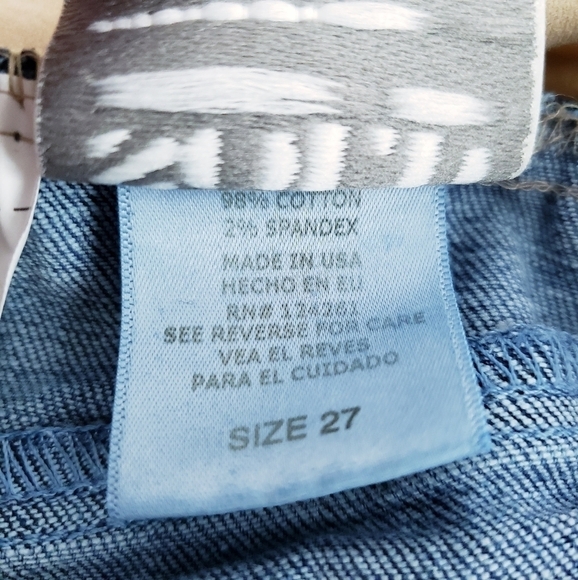 NWT Sold Design Lab St. Mark Stiletto Distressed Jeans Stretchy - Picture 10 of 10